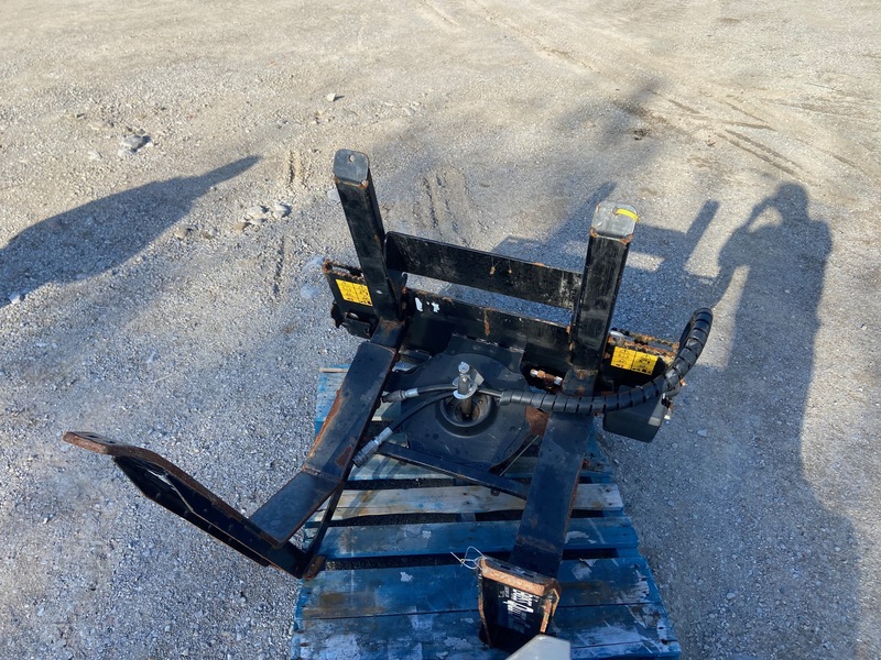 Attachments  Boss Bin Lifter Photo